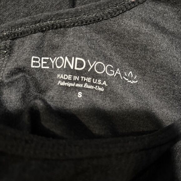 Beyond Yoga Women’s Size Small Draw the Line Tie Back Top Black Long Sleeve Tee - Picture 13 of 15